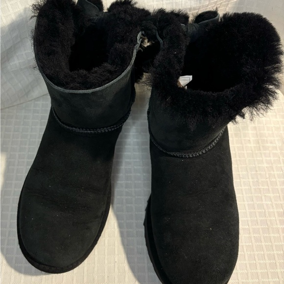 Ugg Australia WOMEN'S Ankle Boot Black Naveah BOW Suede 1012808 Sz 8 - Picture 13 of 16